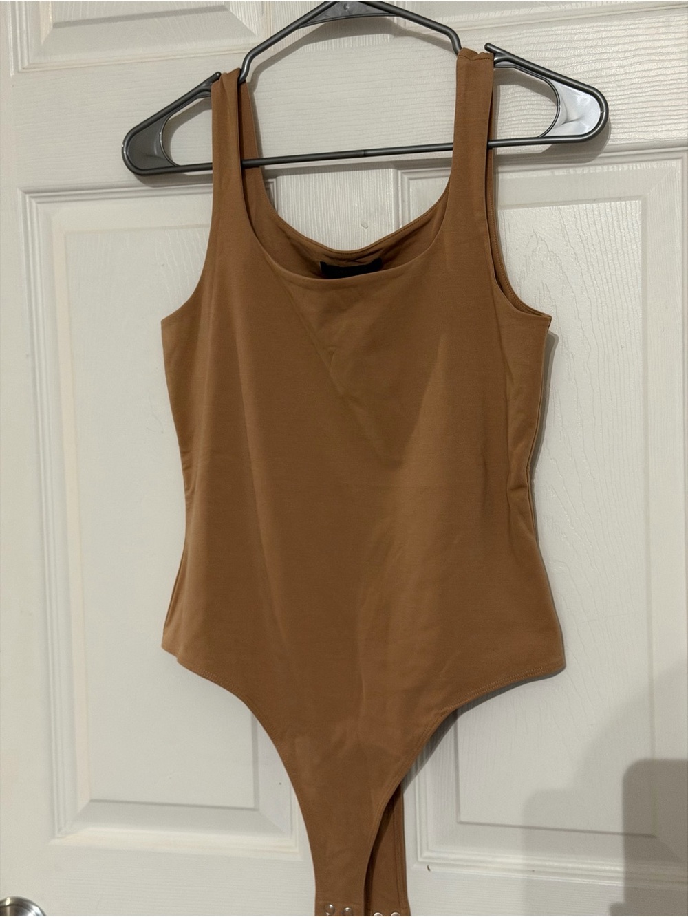 Banana Republic Camel Brown Scoop Neck Bodysuit - Picture 2 of 4